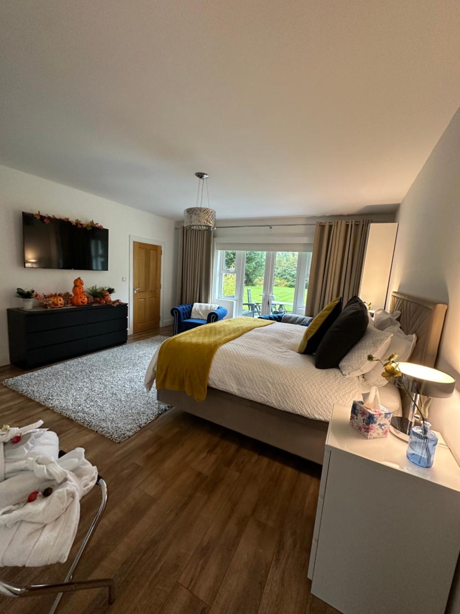 Forest Path Luxury Studio Apartment With Large Bedroom Bathroom And Sauna Sleeps Up To 4 Ballynahinch Extérieur photo