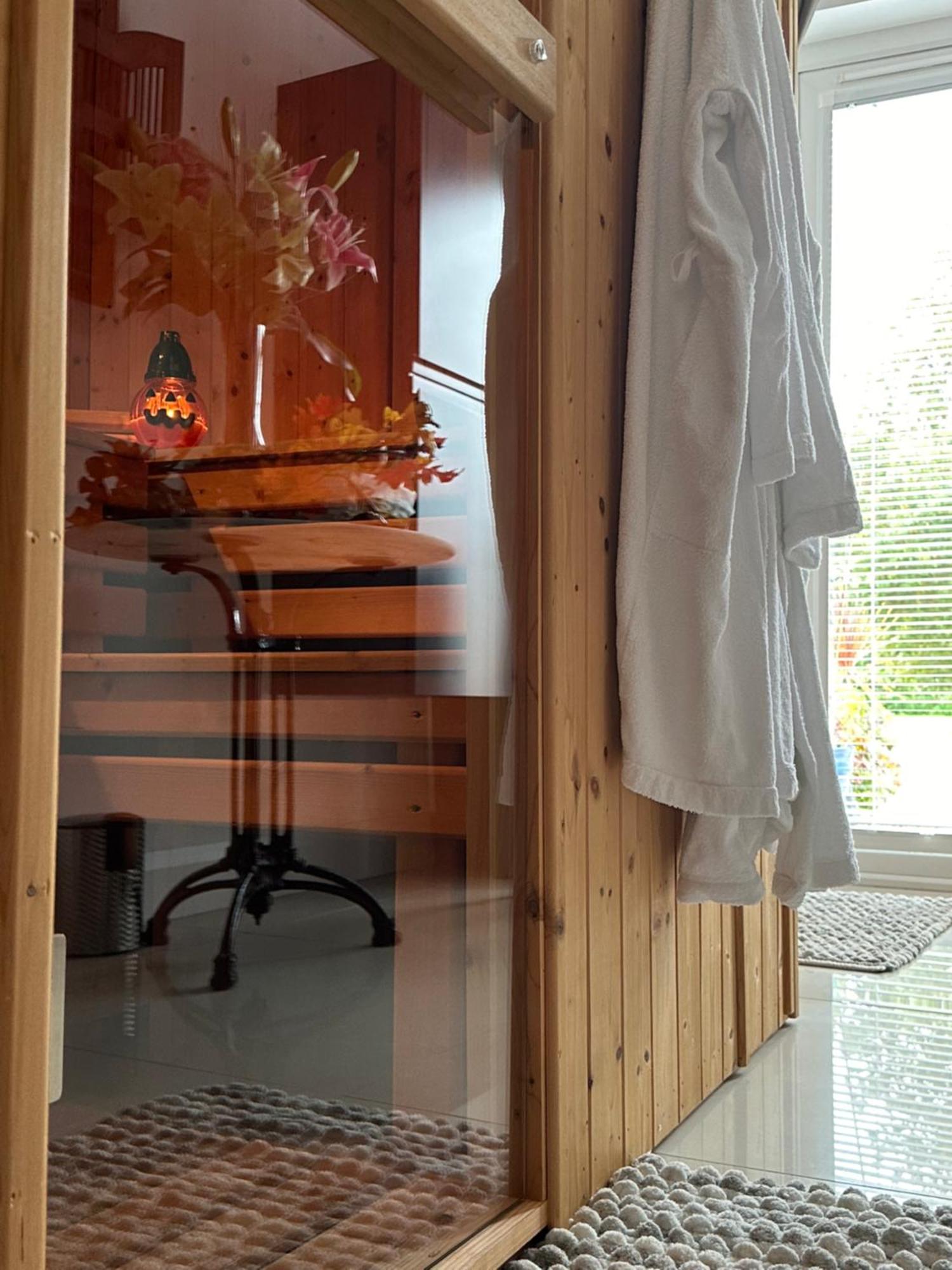 Forest Path Luxury Studio Apartment With Large Bedroom Bathroom And Sauna Sleeps Up To 4 Ballynahinch Extérieur photo